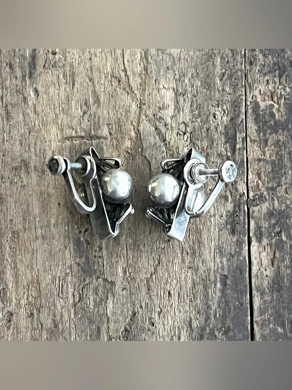 Vintage Mexican 8g Sterling Silver Amethyst Screw Back Earrings 1 inch